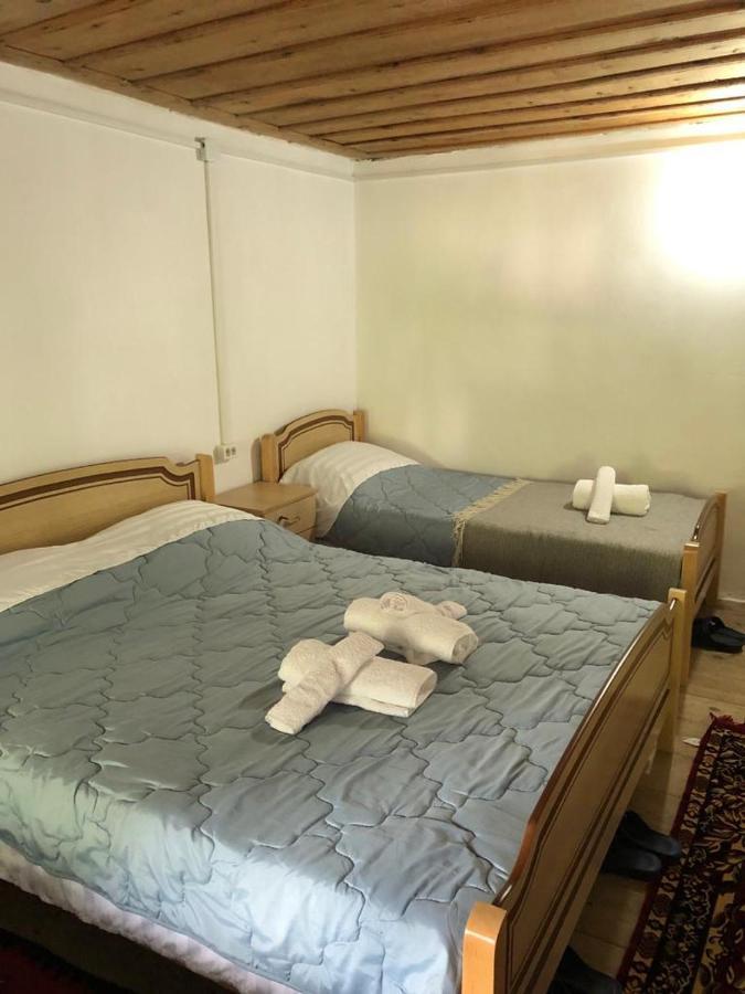 Guesthouse Kujtimi 세스 외부 사진